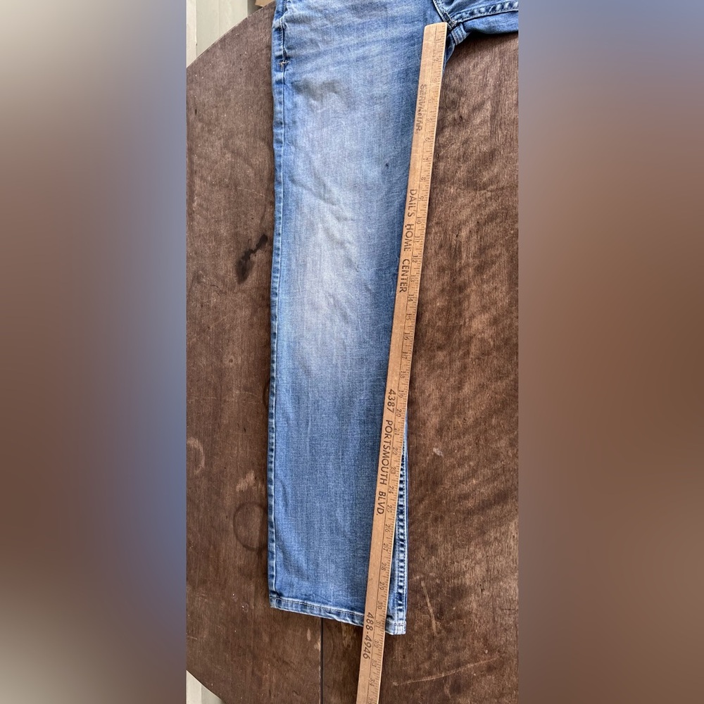 Moonshine Spirit by Brad Paisley Light Wash Slim Straight Stretch Denim 30x31 - Picture 13 of 16